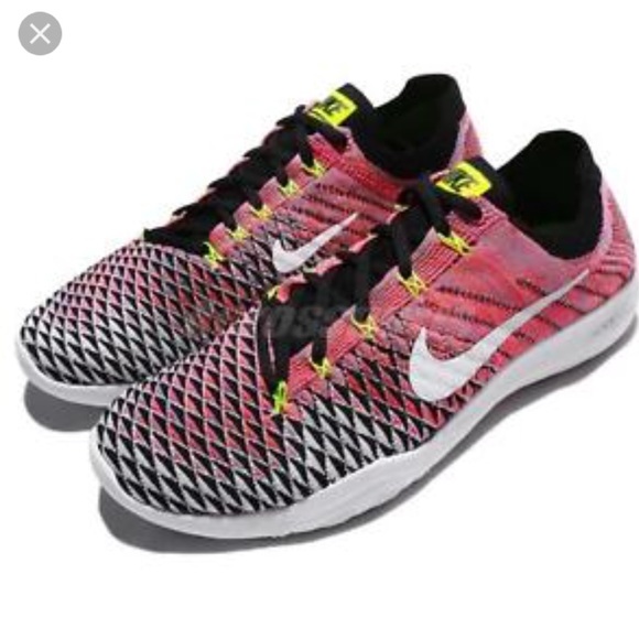 Nike Free TR Flyknit Deadly Pink AUTHENTIC - Picture 2 of 7